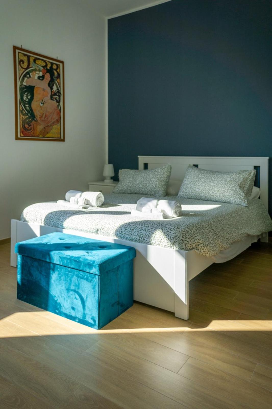 Little Blue Roma